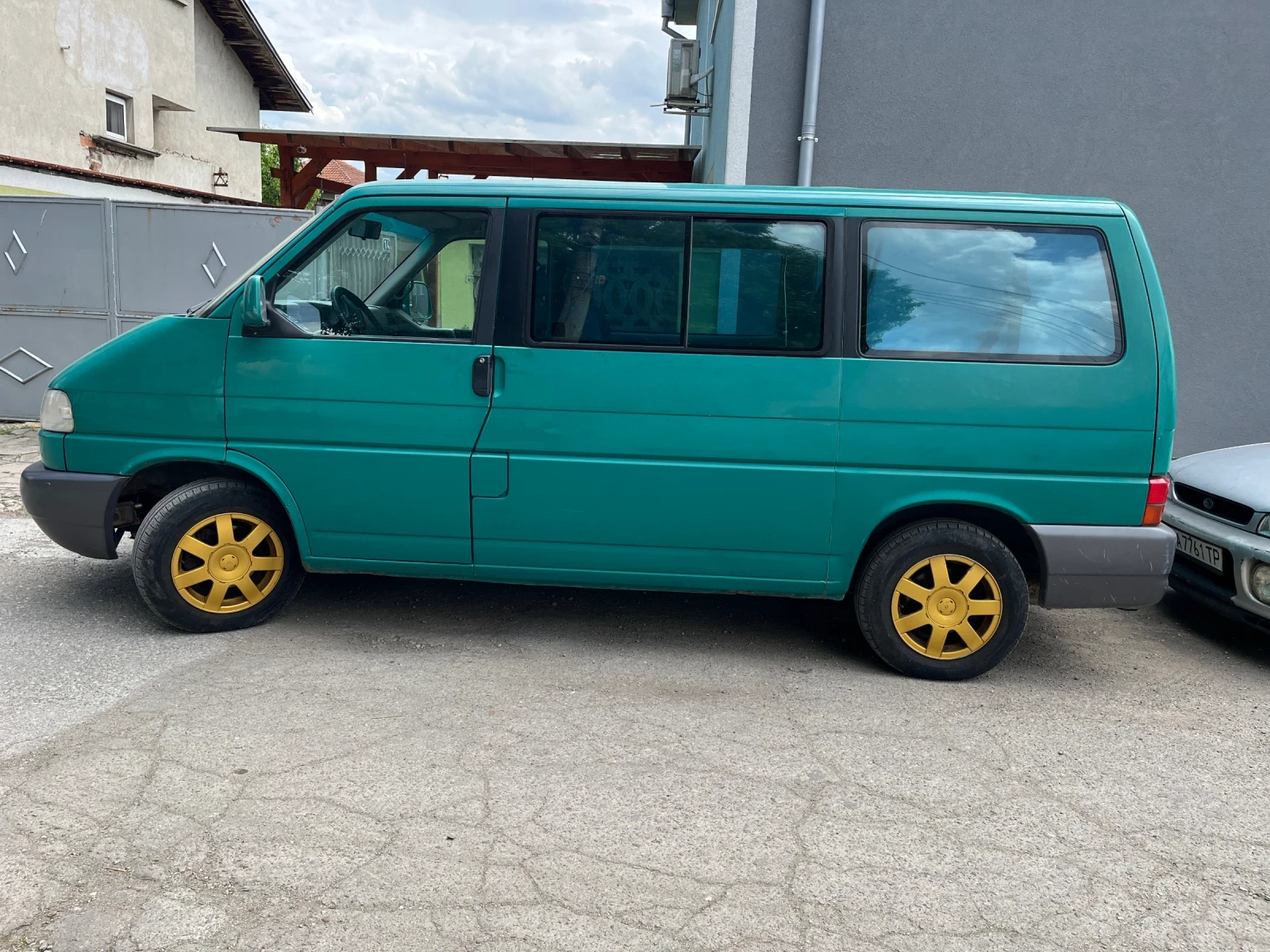 VW Multivan, снимка 6 - Бусове и автобуси - 54738694