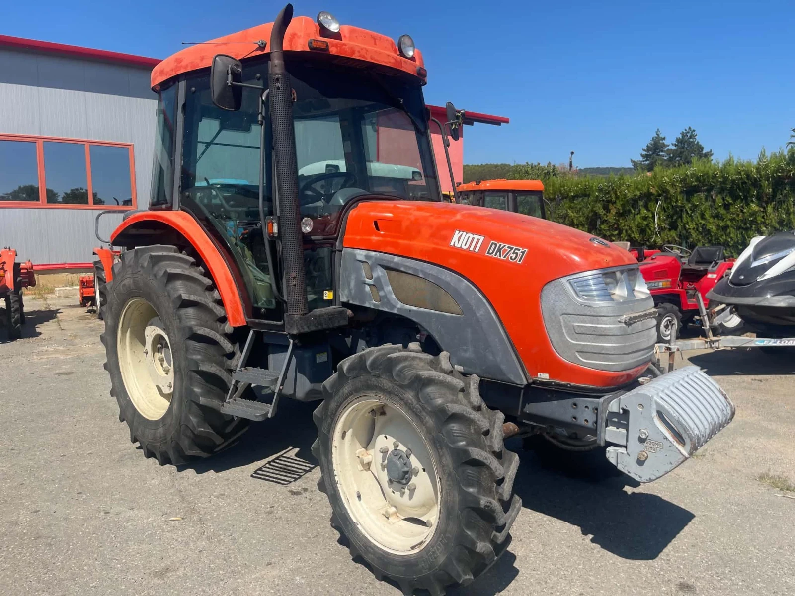 Трактор Kioti DK751