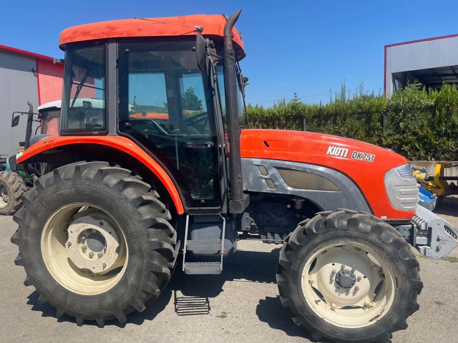 Трактор Kioti DK751, снимка 11 - Селскостопанска техника - 55694033