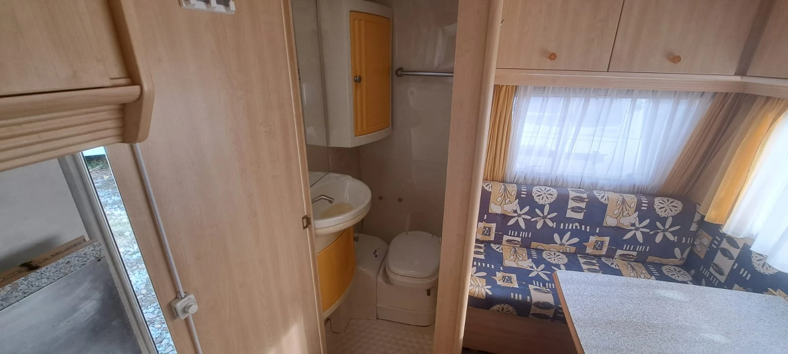 Каравана Dethleffs 400 - изображение 10