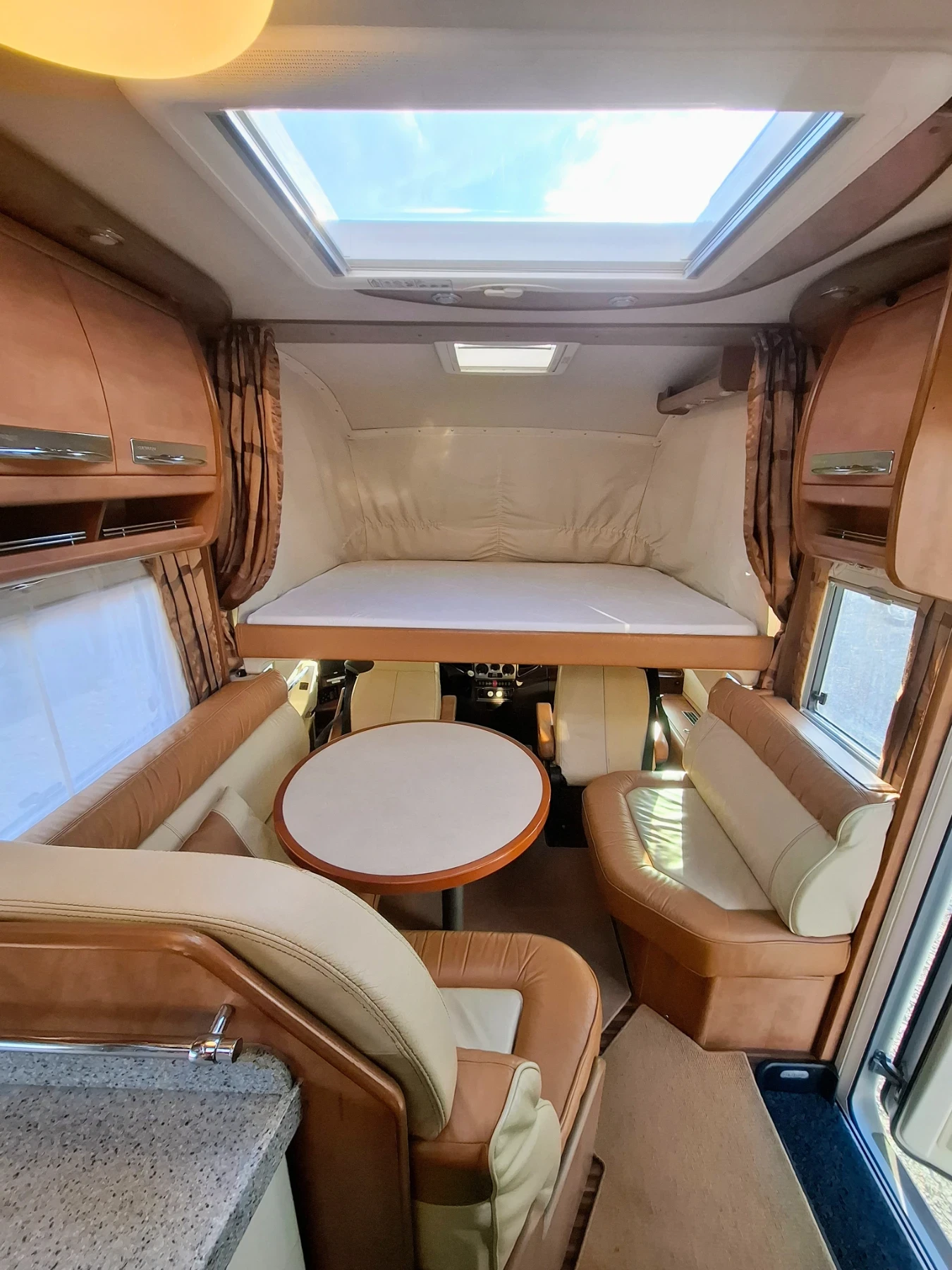 Кемпер Carthago Chik S-plus Iveco 3.0, снимка 12 - Каравани и кемпери - 53991603