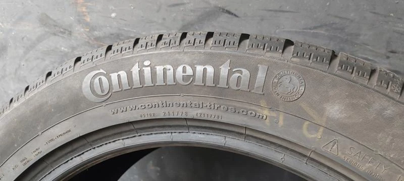 Гуми Зимни 255/45R19, снимка 5 - Гуми и джанти - 35123097