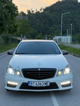 Mercedes-Benz E 300, снимка 1