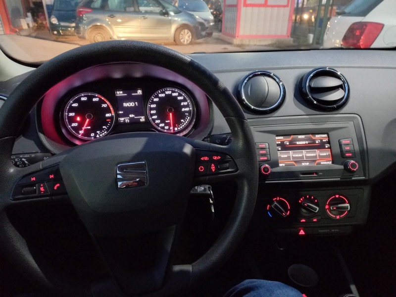 Seat Ibiza 1.0, снимка 10 - Автомобили и джипове - 38691559