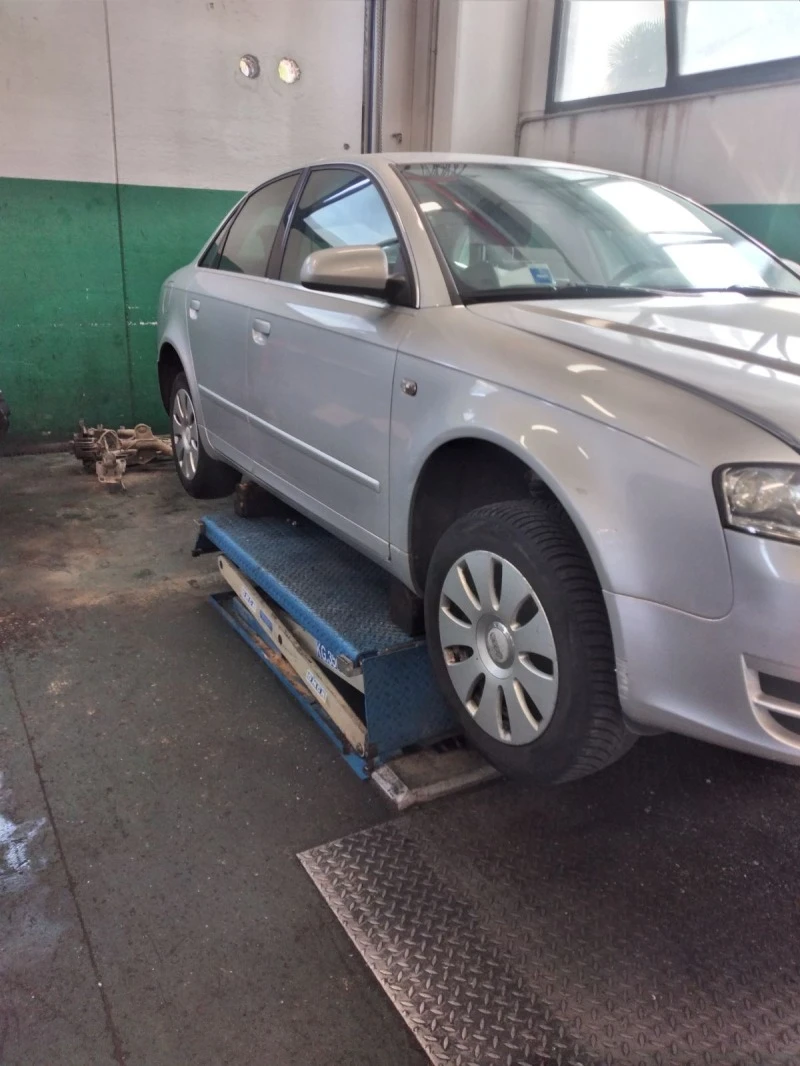 Audi A4 2.0tdi, снимка 9 - Автомобили и джипове - 47071299