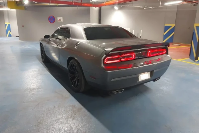 Dodge Challenger SRT, снимка 9 - Автомобили и джипове - 47493293