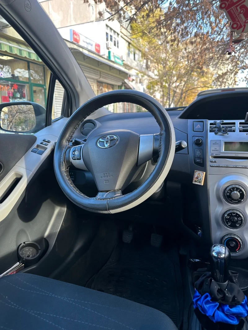 Toyota Yaris, снимка 7 - Автомобили и джипове - 48349149