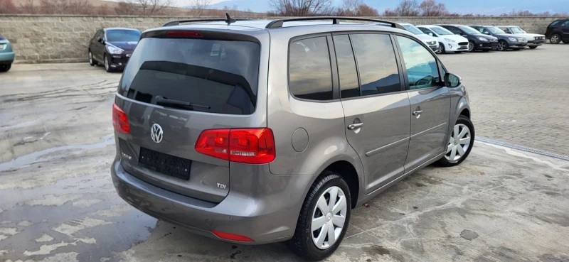 VW Touran 1.6TDI 7MESTA EURO5, снимка 4 - Автомобили и джипове - 48415448