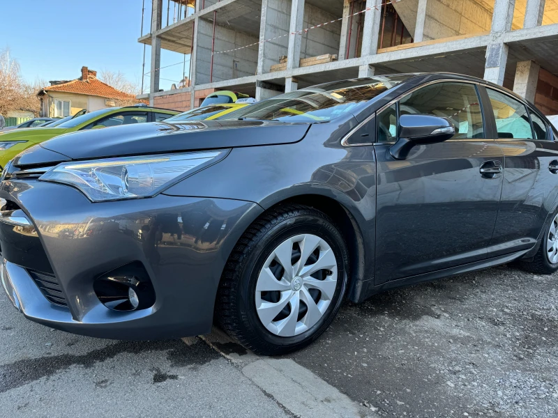 Toyota Avensis 1.8 Executive, снимка 10 - Автомобили и джипове - 49404979