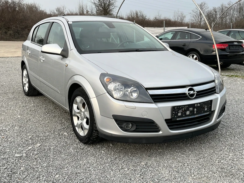 Opel Astra 1.6i 105k, снимка 9 - Автомобили и джипове - 49471904