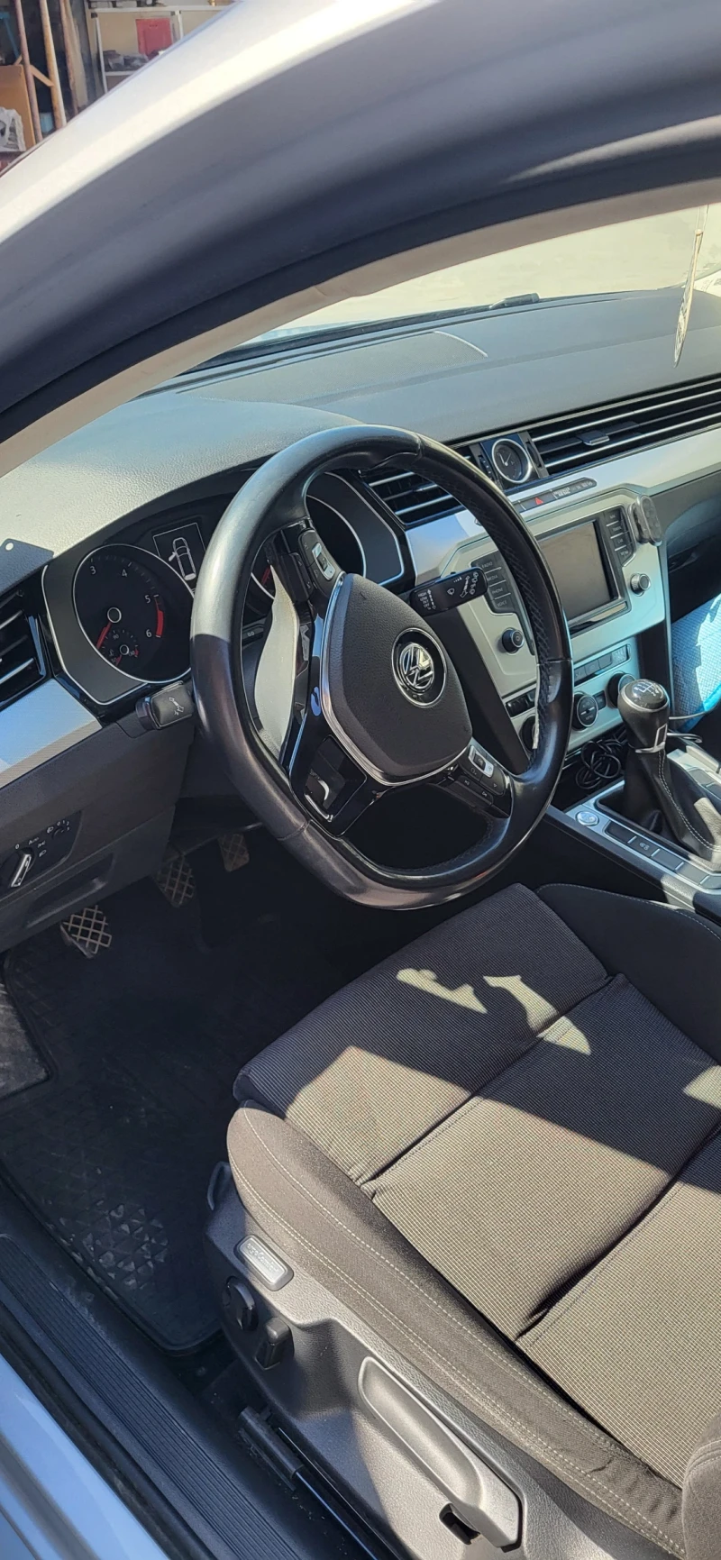 VW Passat 2.0 Tdi 150кс, снимка 10 - Автомобили и джипове - 52655136