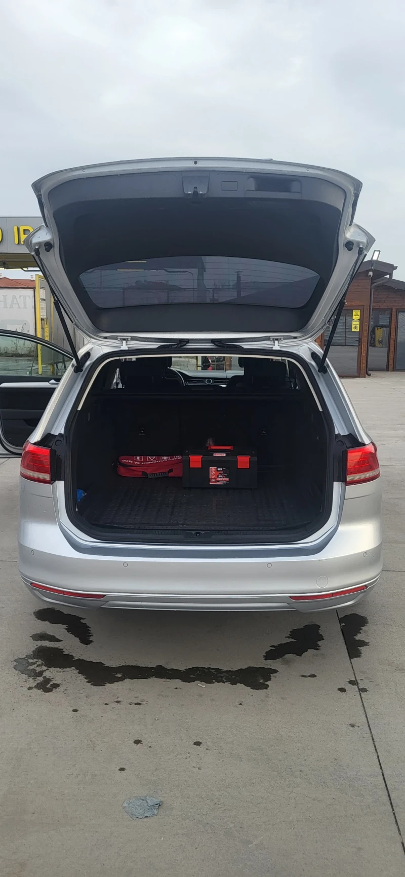 VW Passat 2.0 Tdi 150кс, снимка 4 - Автомобили и джипове - 49512736