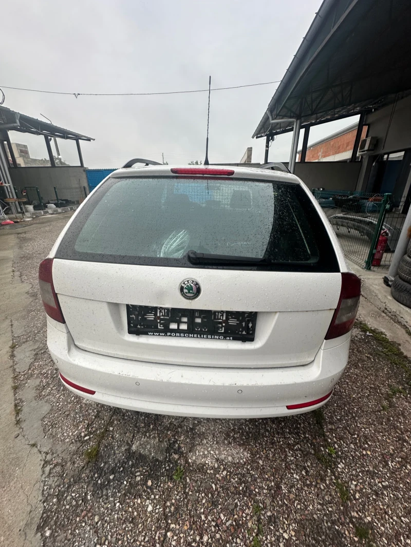 Skoda Octavia 1.6TDI5скCAY НА ЧАСТИ, снимка 4 - Автомобили и джипове - 52645563