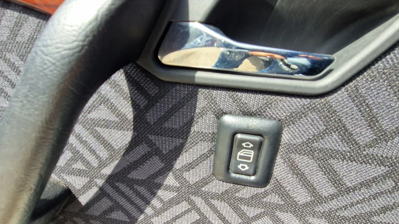 Mercedes-Benz C 180 C 180/ELEGANSE/UNIKAT, снимка 8 - Автомобили и джипове - 52199600