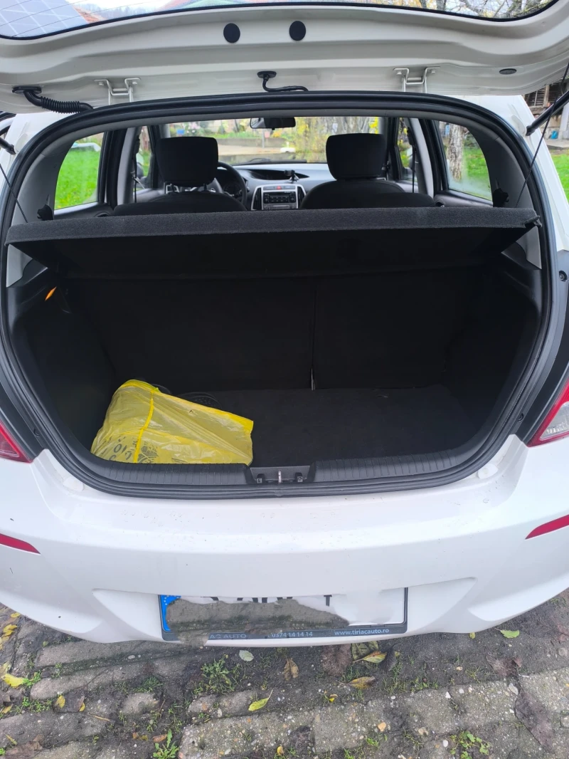 Hyundai I20 3, 5л извън града, 5л. Градцко, 6 скорости, снимка 17 - Автомобили и джипове - 52631020