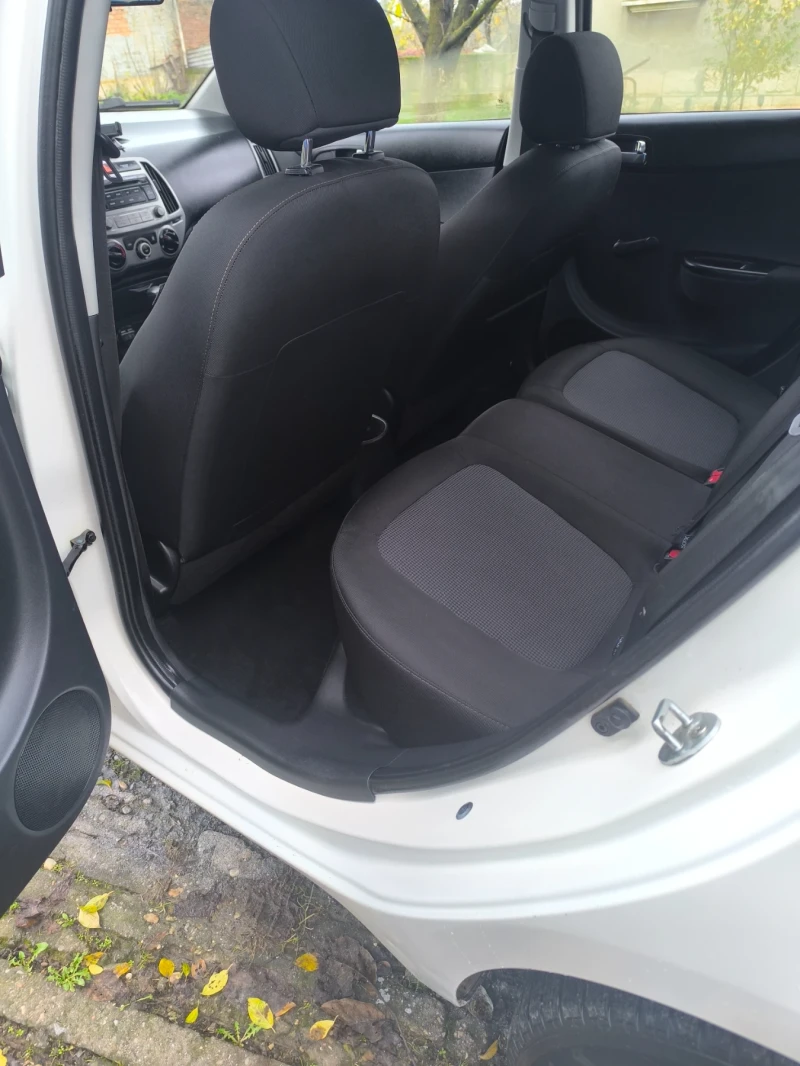 Hyundai I20 3, 5л извън града, 5л. Градцко, 6 скорости, снимка 15 - Автомобили и джипове - 52631020
