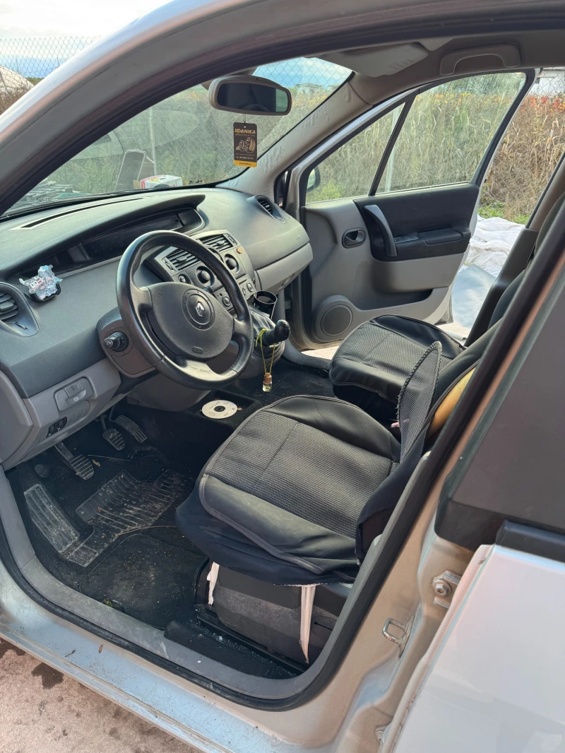 Renault Scenic, снимка 6 - Автомобили и джипове - 52677431
