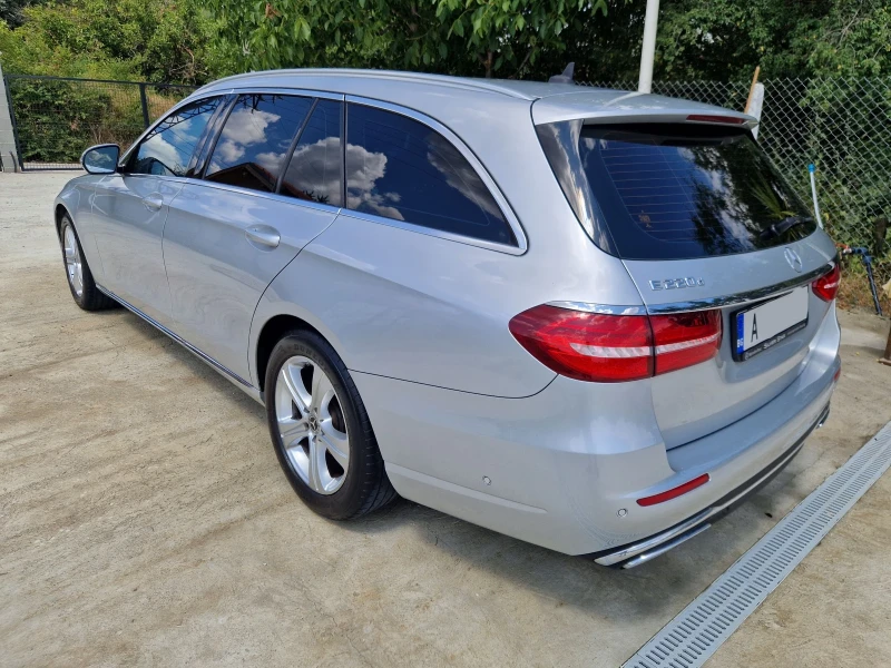 Mercedes-Benz E 220 W213, снимка 6 - Автомобили и джипове - 52851318