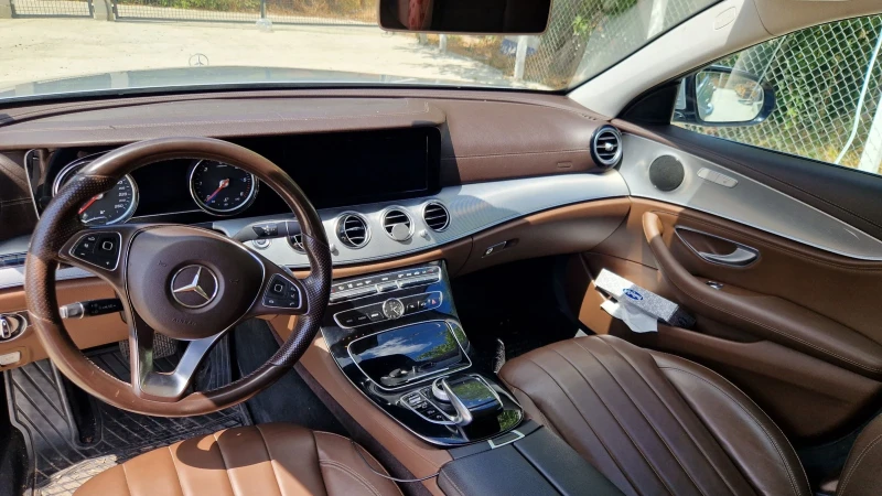 Mercedes-Benz E 220 W213, снимка 12 - Автомобили и джипове - 52851318