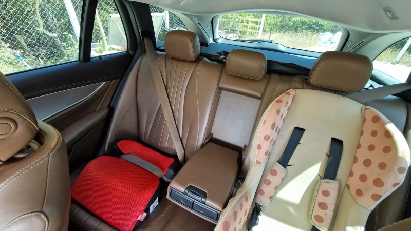 Mercedes-Benz E 220 W213, снимка 17 - Автомобили и джипове - 52851318