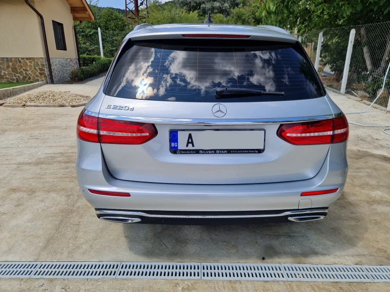 Mercedes-Benz E 220 W213, снимка 5 - Автомобили и джипове - 52851318