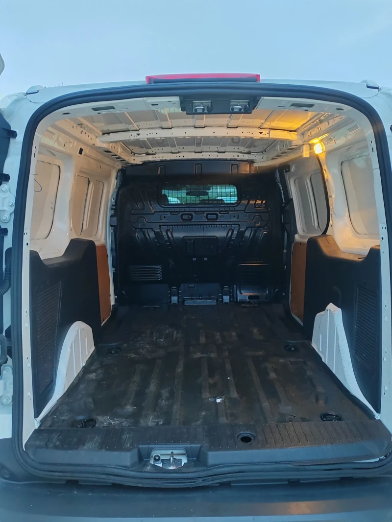 Ford Connect 1.0, 101к.с., снимка 7 - Автомобили и джипове - 53071212