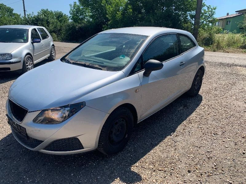 Seat Ibiza 1.2i 70кс, снимка 3 - Автомобили и джипове - 32486236