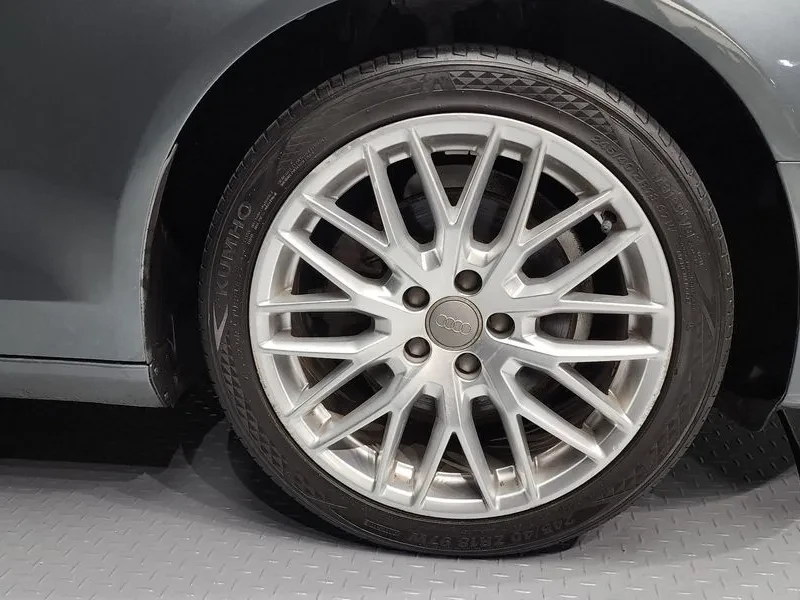 Audi A4  - изображение 5