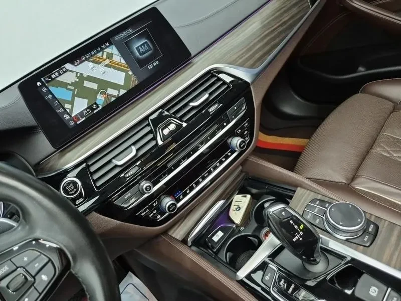BMW 520 LUXURY PLUS, снимка 8 - Автомобили и джипове - 54778785