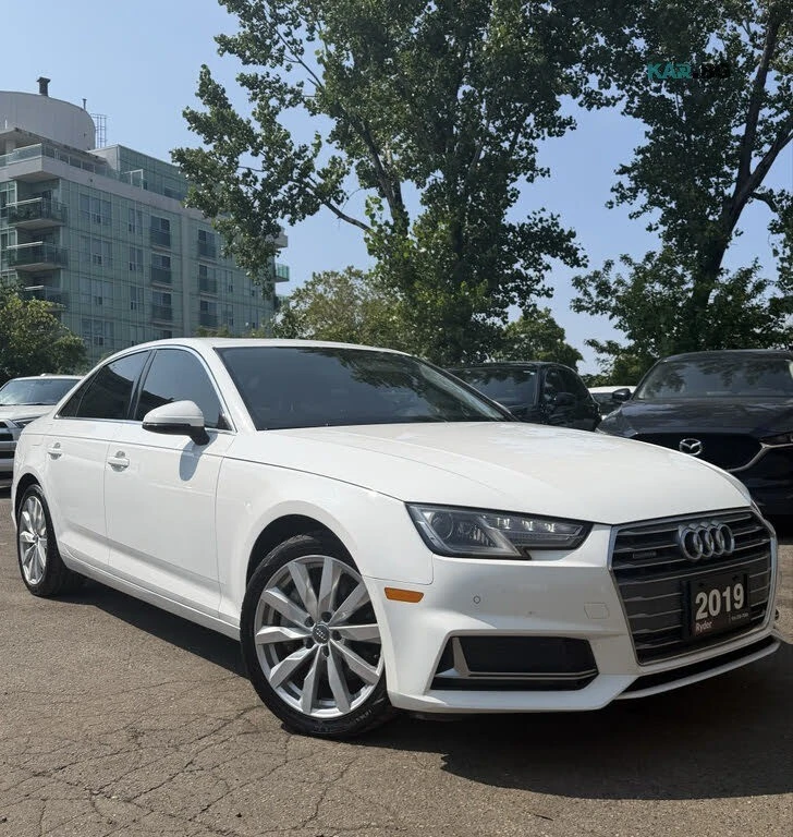 Audi A4 quattro * Pano * АвтоКредит * (ЦЕНА ДО БГ), снимка 5 - Автомобили и джипове - 55828439
