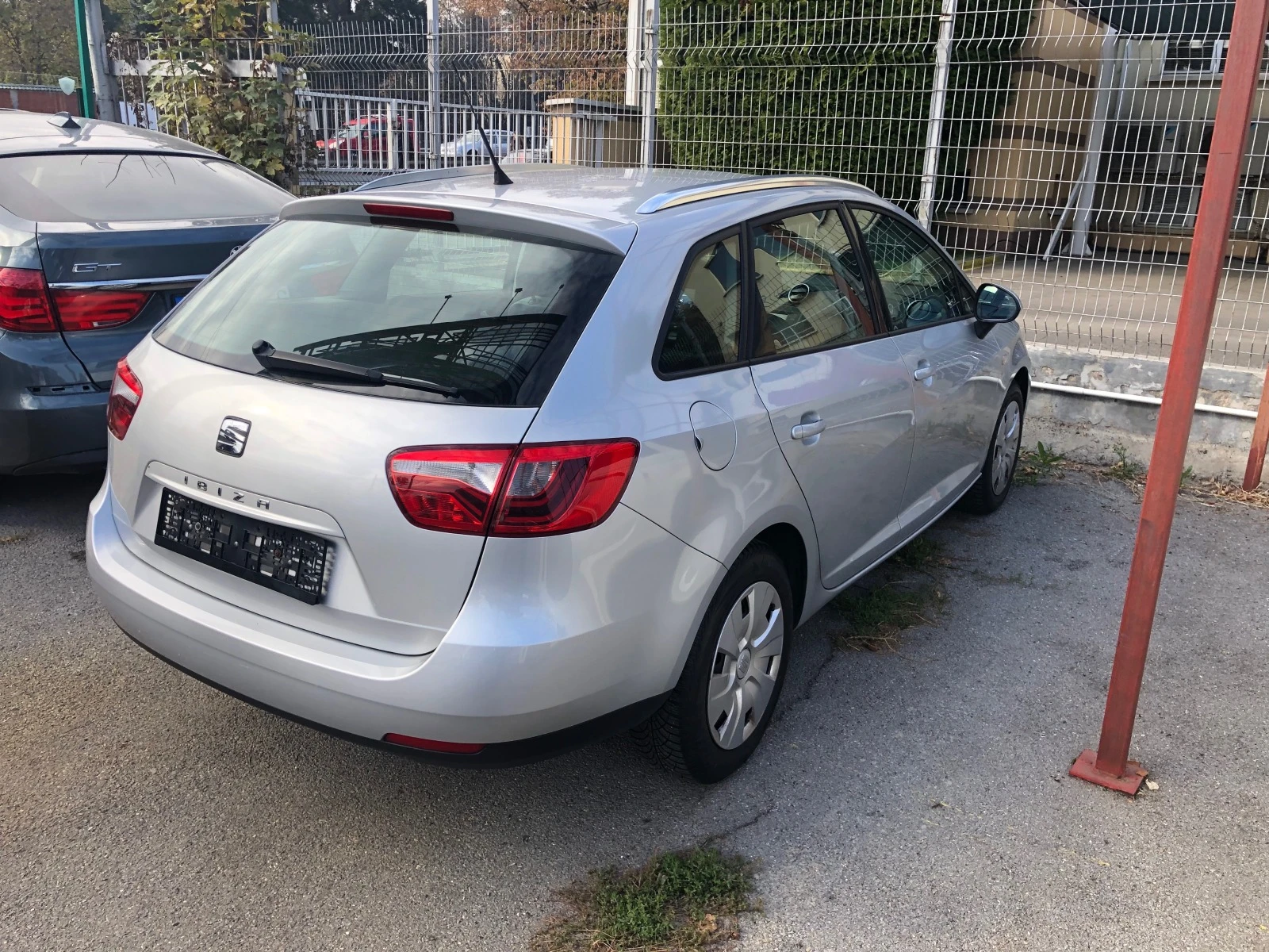 Seat Ibiza 1.0 - изображение 2