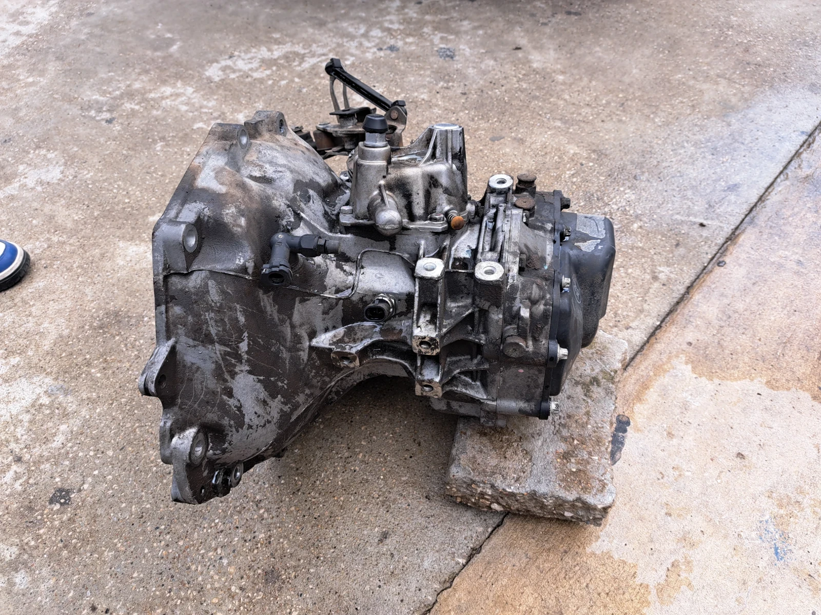 Opel Astra 1, 6 бензин 115коня на части , снимка 13 - Автомобили и джипове - 45375428