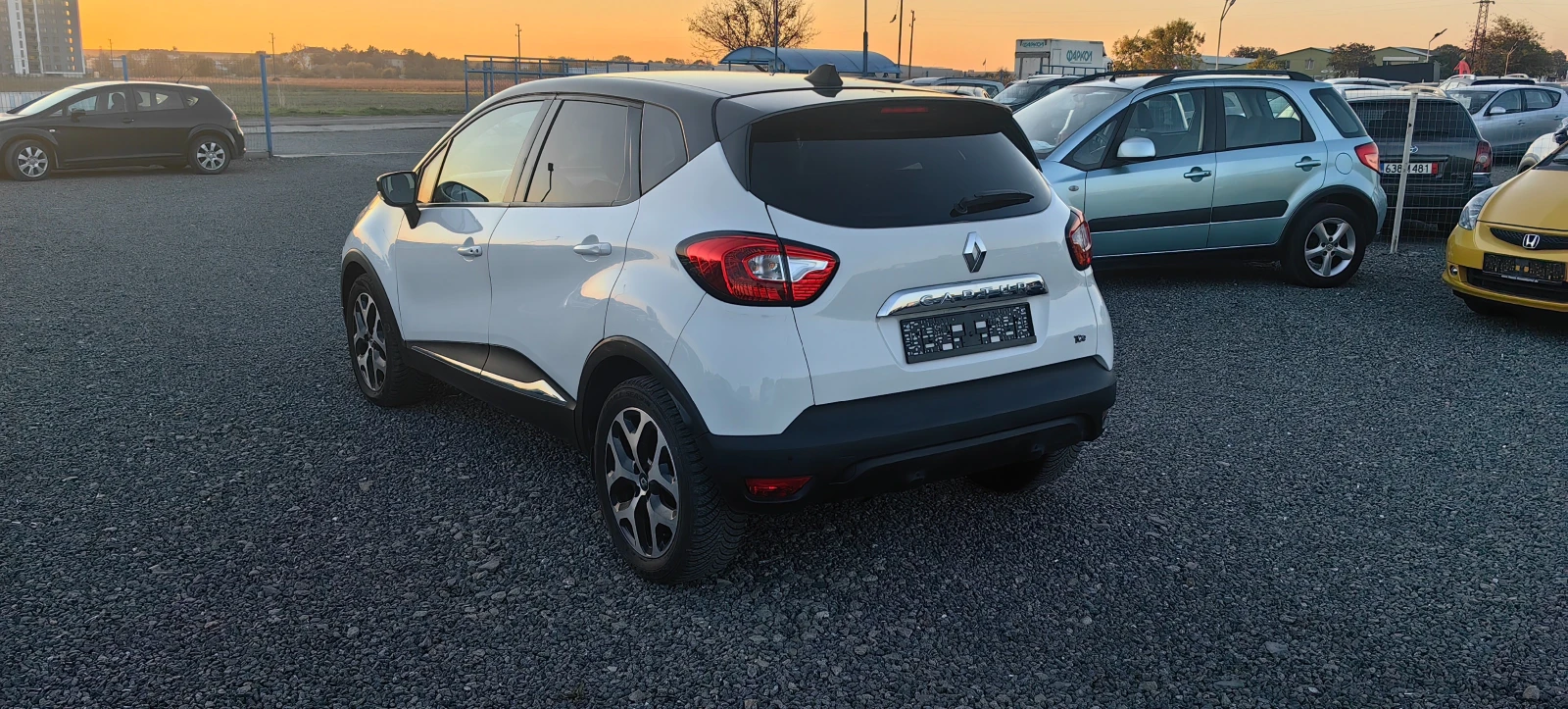 Renault Captur 1.2i automat full - изображение 8