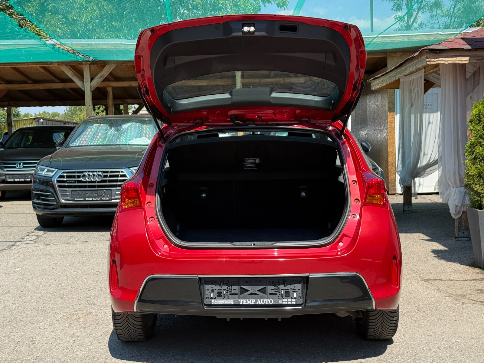 Toyota Auris 1.33i* СЕРВИЗНА КНИЖКА С ПЪЛНА ИСТОРИЯ В ТОЙОТА - изображение 6