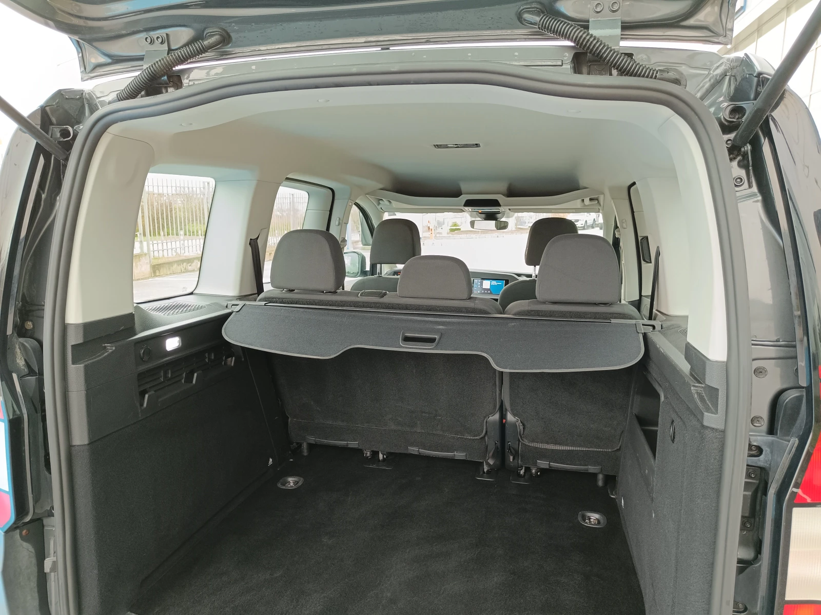 VW Caddy 2.0 TDI  - изображение 9