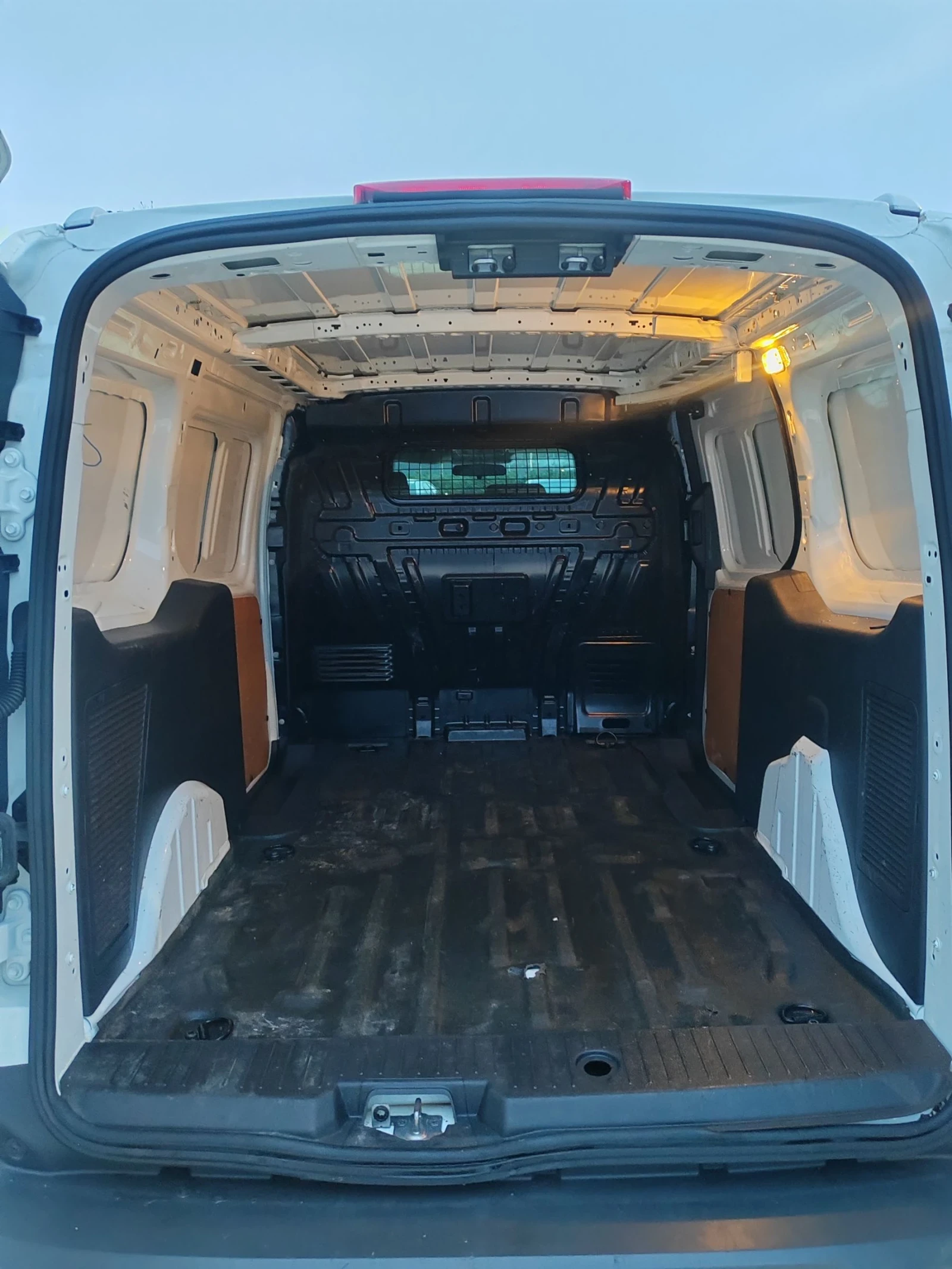 Ford Connect 1.0, 101к.с. - изображение 7