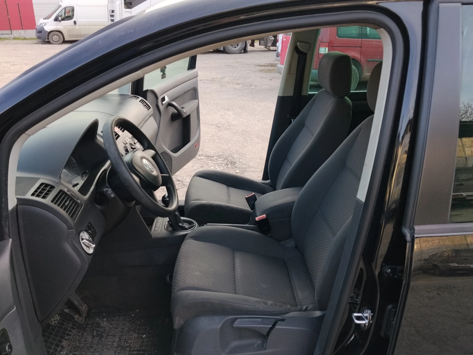 VW Touran 1.9-TDI , снимка 10 - Автомобили и джипове - 53829554