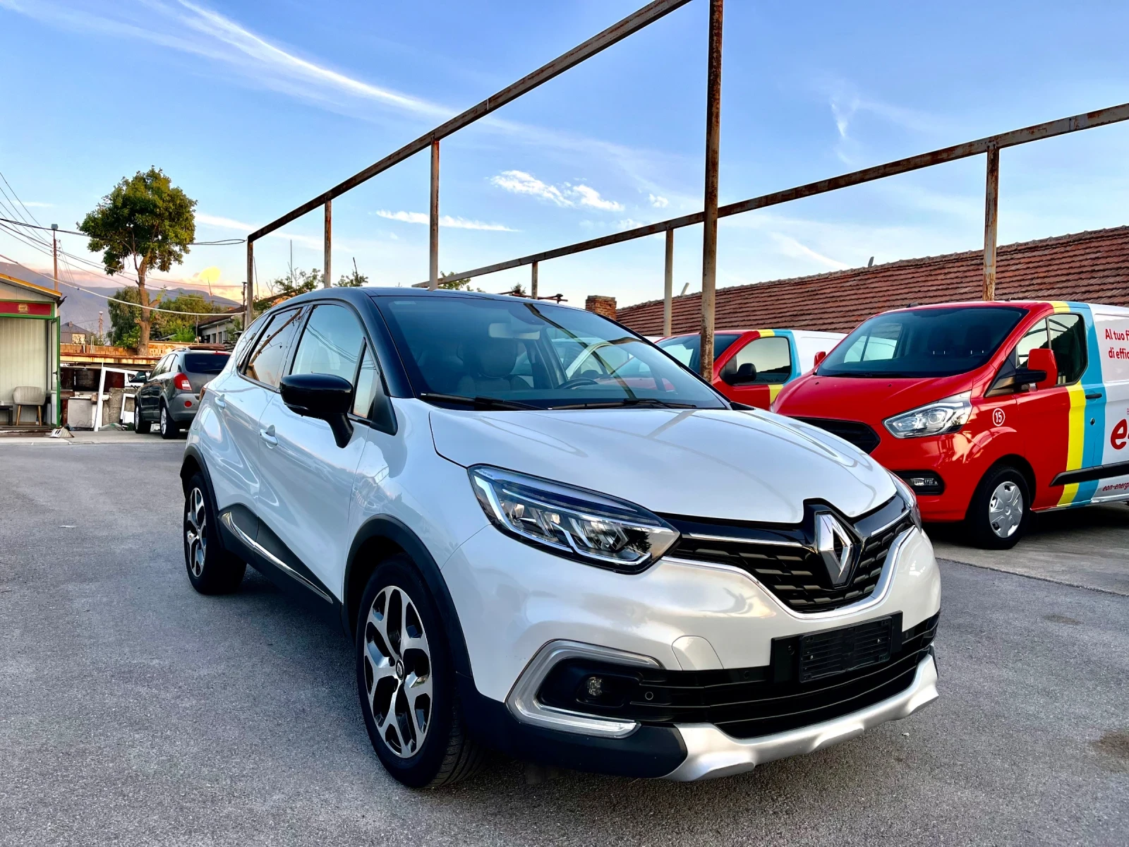 Renault Captur 1.5 dci R-link / Led Pure Vision, снимка 3 - Автомобили и джипове - 53889702