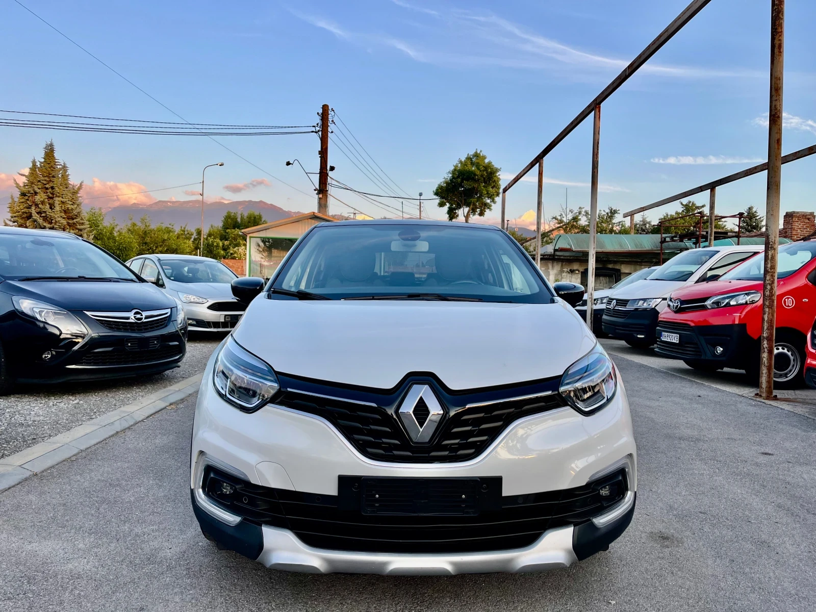 Renault Captur 1.5 dci R-link / Led Pure Vision, снимка 2 - Автомобили и джипове - 53889702