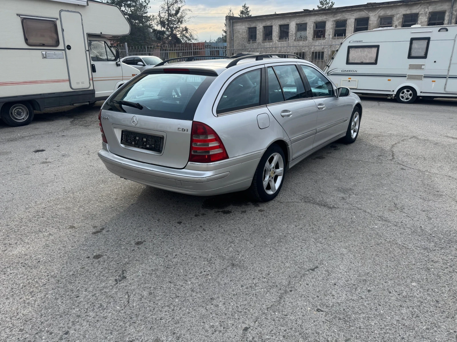 Mercedes-Benz C 220 Facelift, снимка 5 - Автомобили и джипове - 53916870
