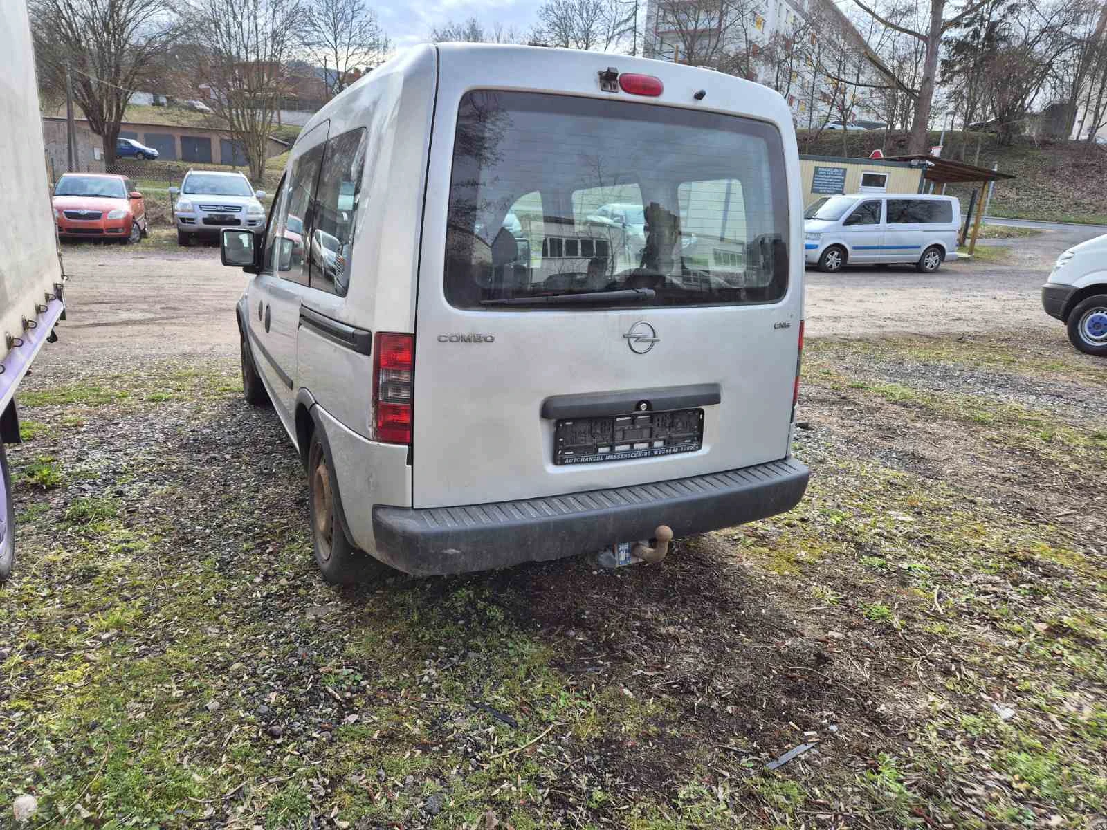 Opel Combo бензин-метан, снимка 3 - Автомобили и джипове - 53971273