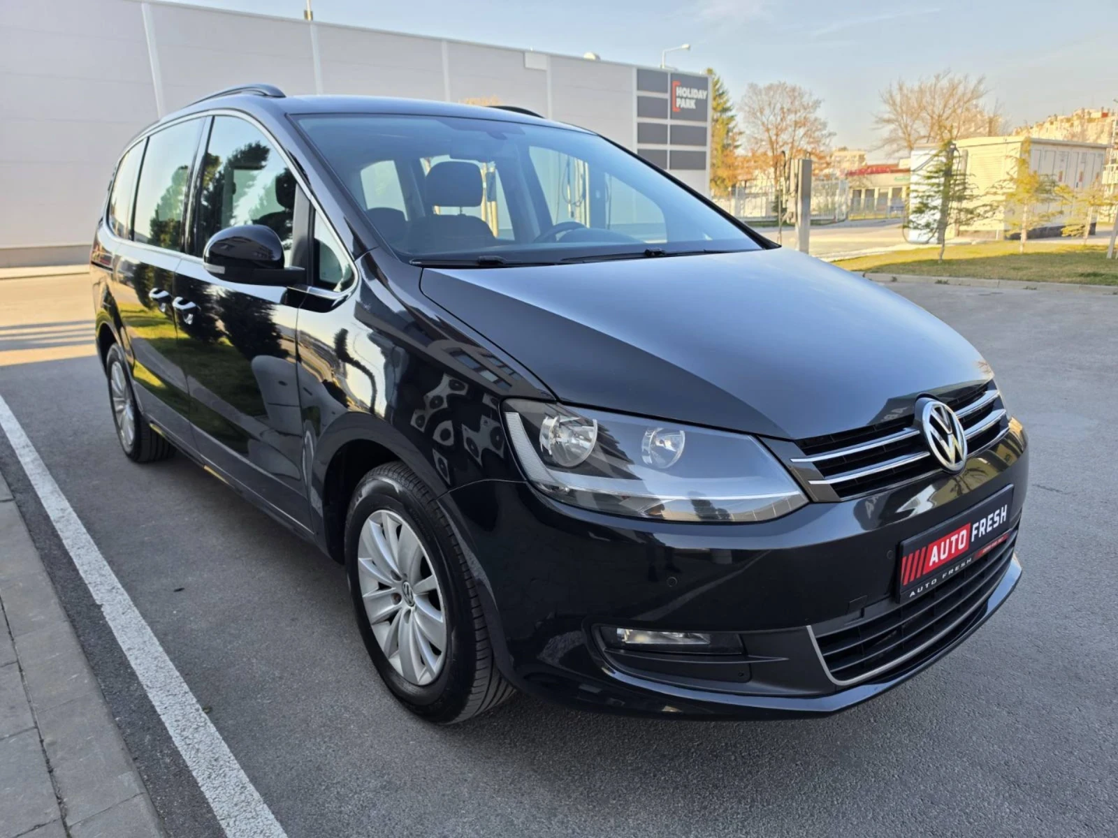 VW Sharan Lux, Navi, 7 mesta
