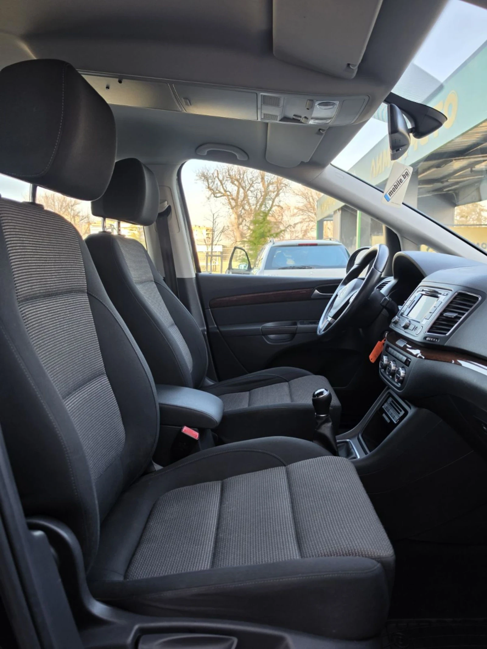 VW Sharan Lux, Navi, 7 mesta, снимка 9 - Автомобили и джипове - 54000617