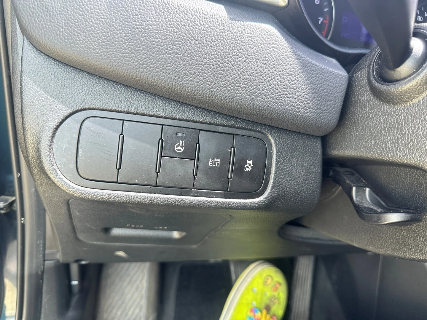 Kia Carens 2.0 Lpi, снимка 11 - Автомобили и джипове - 54331858