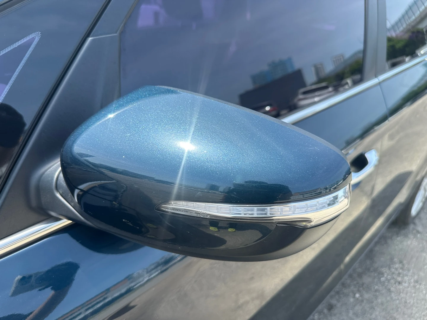 Kia Carens 2.0 Lpi, снимка 3 - Автомобили и джипове - 54331858