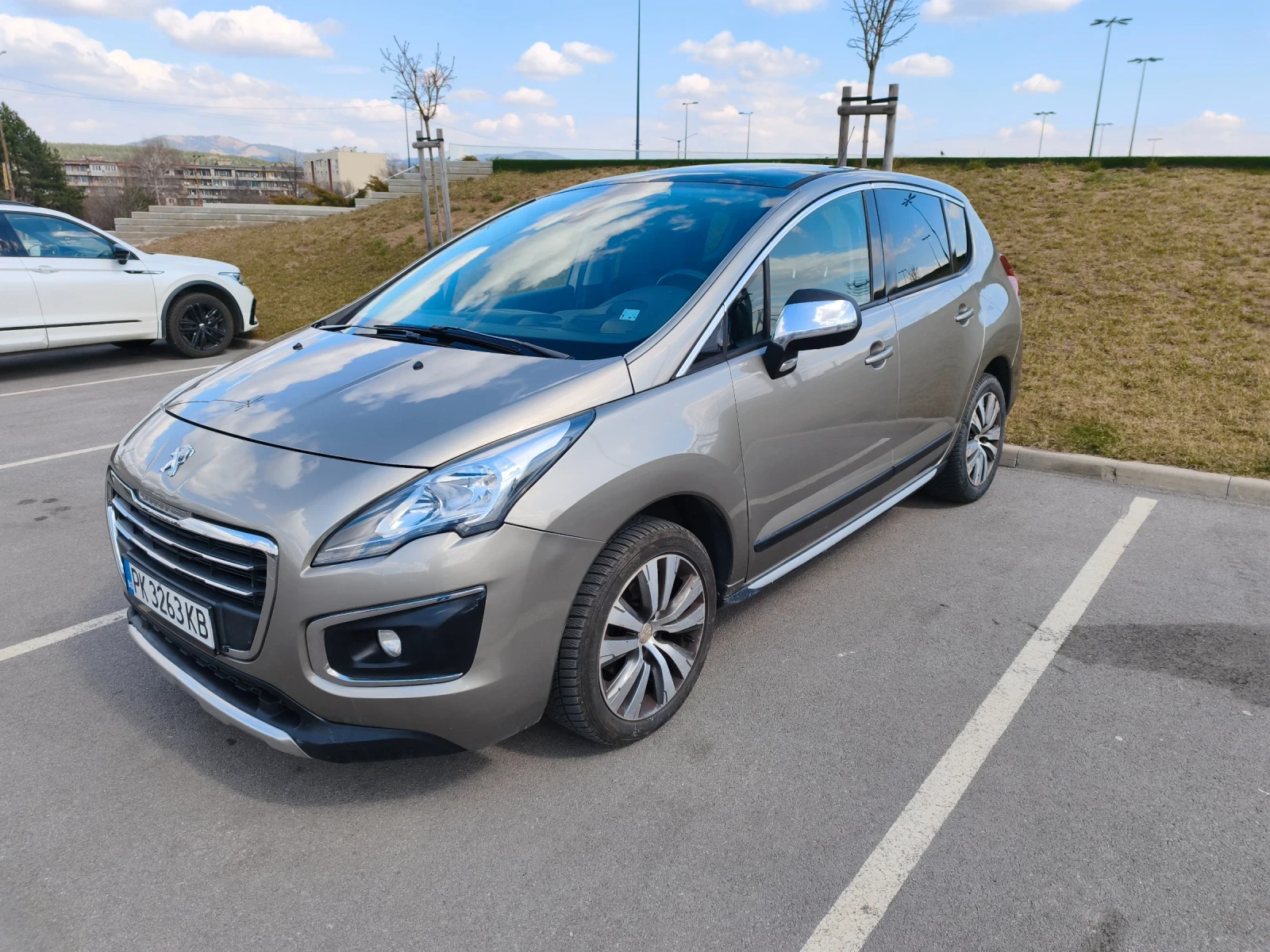 Peugeot 3008 1.6 HDI, снимка 2 - Автомобили и джипове - 55085130