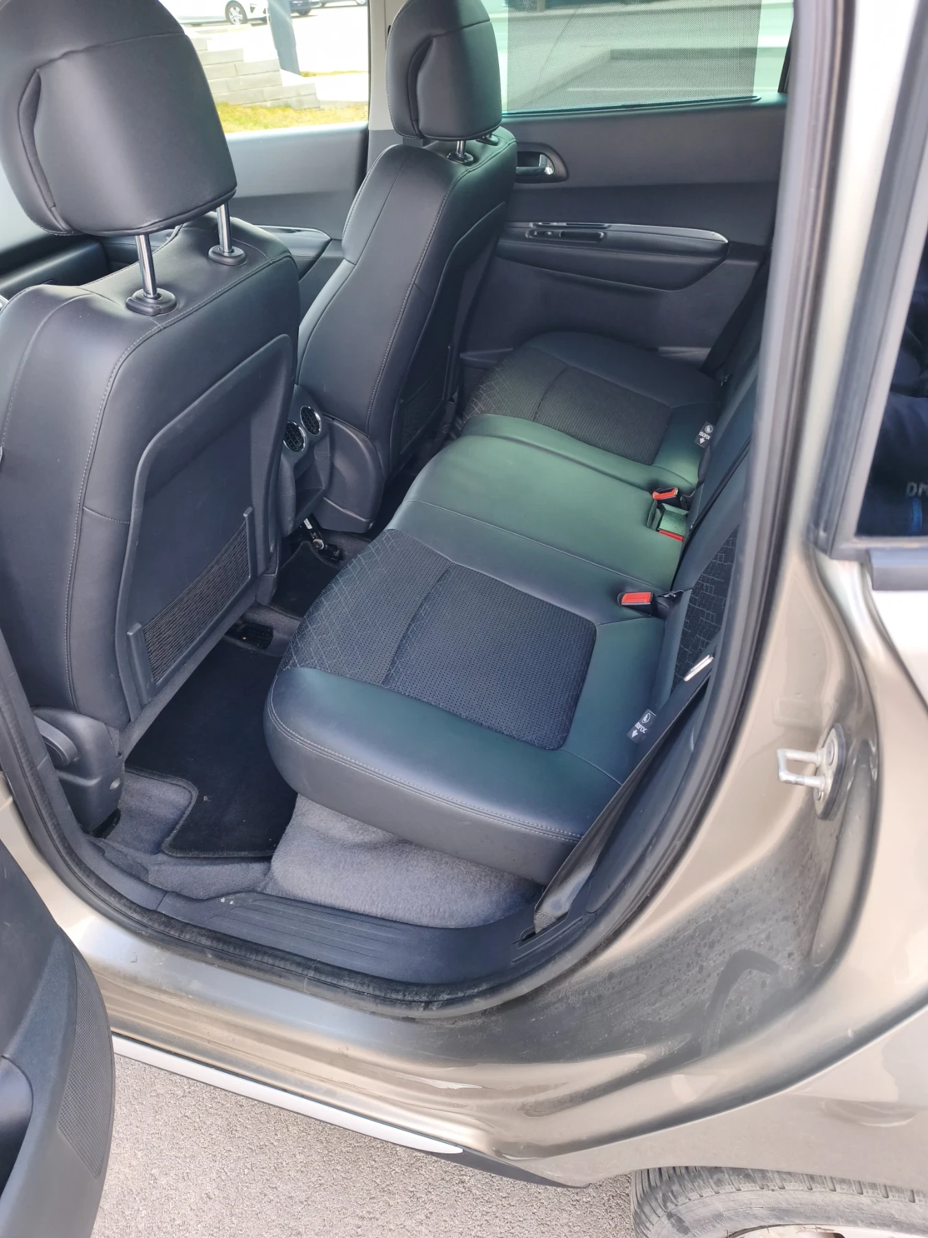 Peugeot 3008 1.6 HDI, снимка 8 - Автомобили и джипове - 55085130