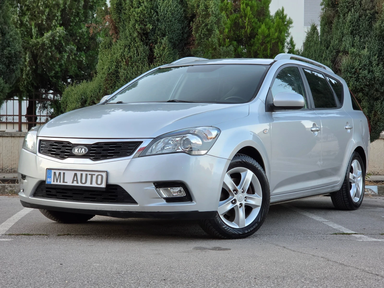 Kia Ceed 1.4i 90hp* NAVI * EURO 4 * КЛИМАТИК * ЛИЗИНГ * , снимка 4 - Автомобили и джипове - 55729615