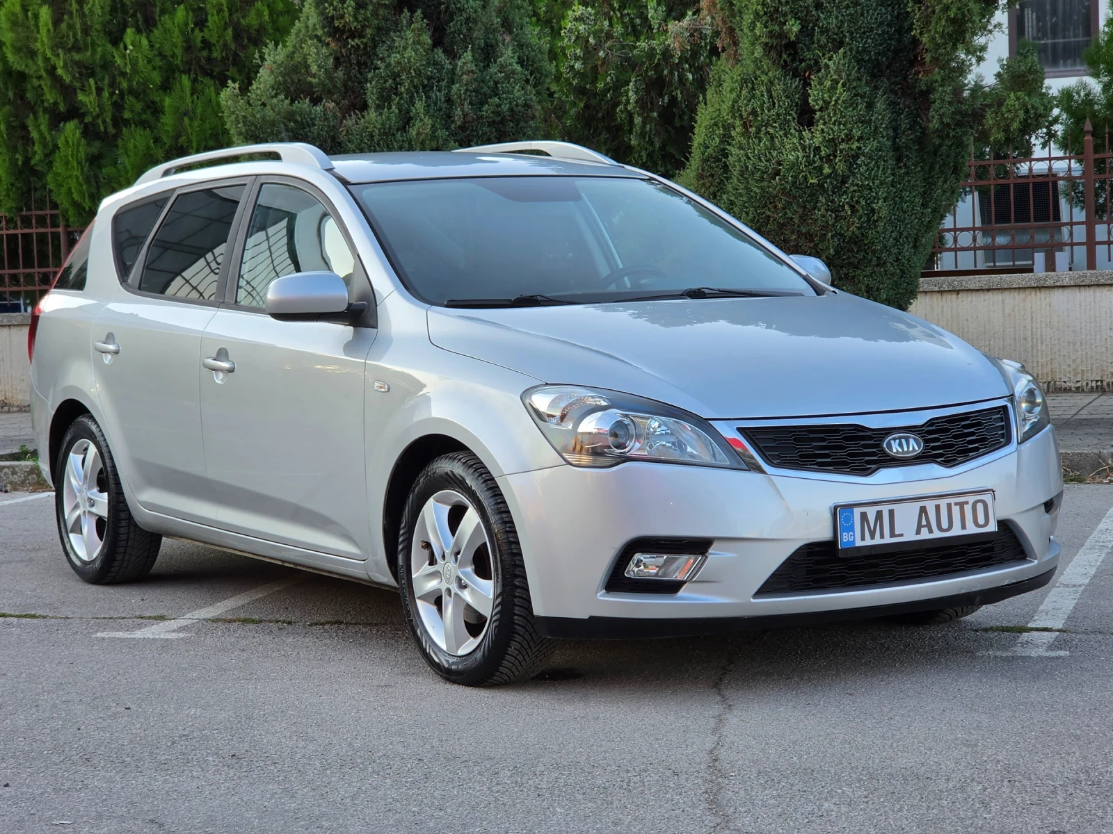 Kia Ceed 1.4i 90hp* NAVI * EURO 4 * КЛИМАТИК * ЛИЗИНГ * , снимка 2 - Автомобили и джипове - 55729615