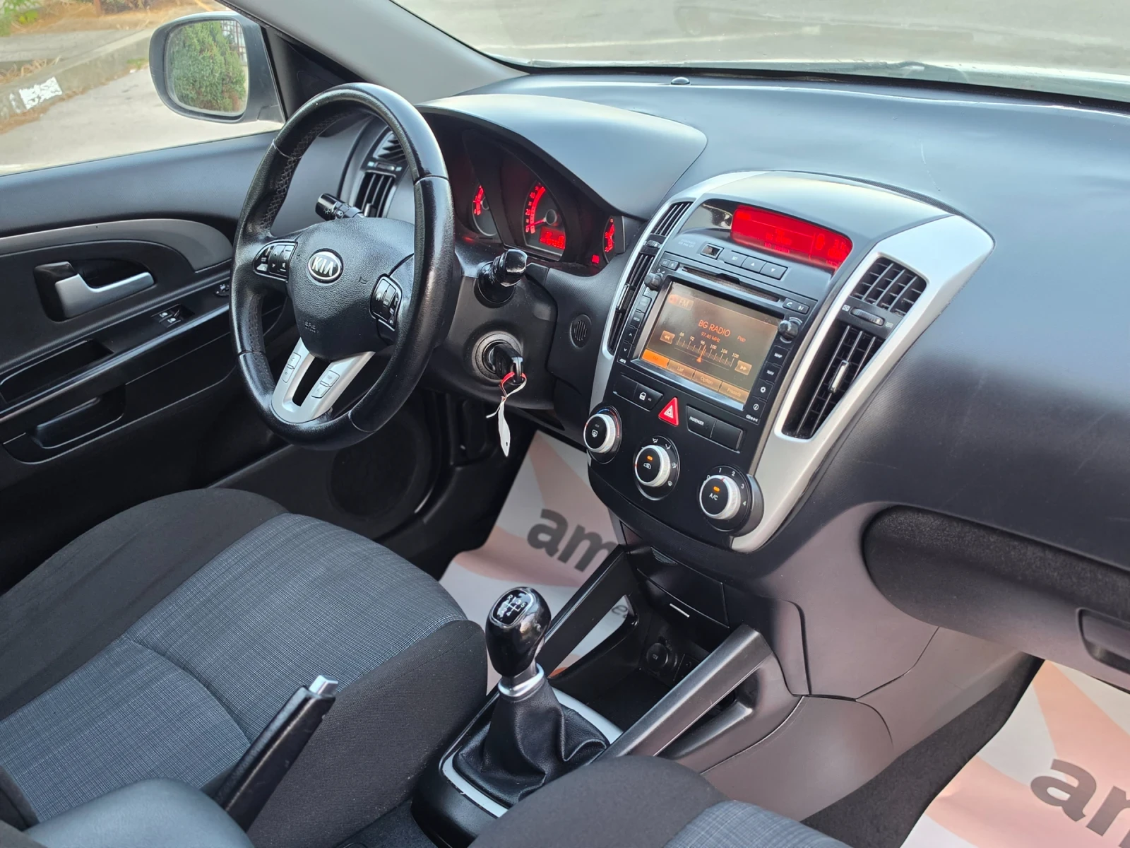 Kia Ceed 1.4i 90hp* NAVI * EURO 4 * КЛИМАТИК * ЛИЗИНГ * , снимка 12 - Автомобили и джипове - 55729615